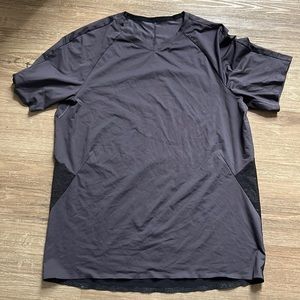 Lululemon Men’s Athletic Top, Sz L